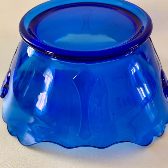 1970 Vintage Elegant Blue Glass Bowl With A Handles - Picture 8 of 14